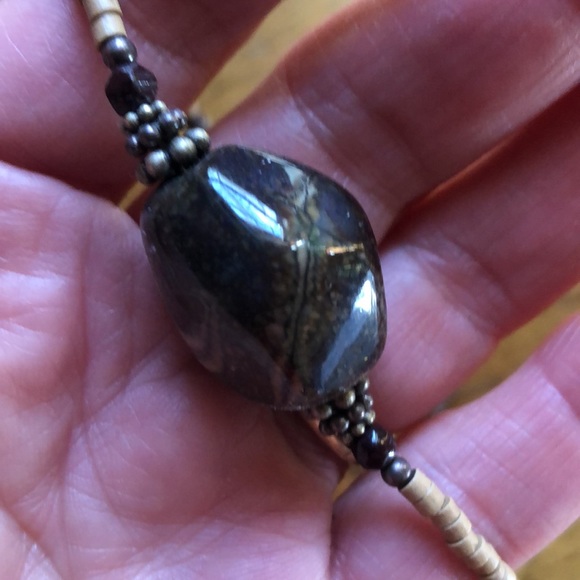 Beautiful stone necklace handmade - Picture 3 of 5